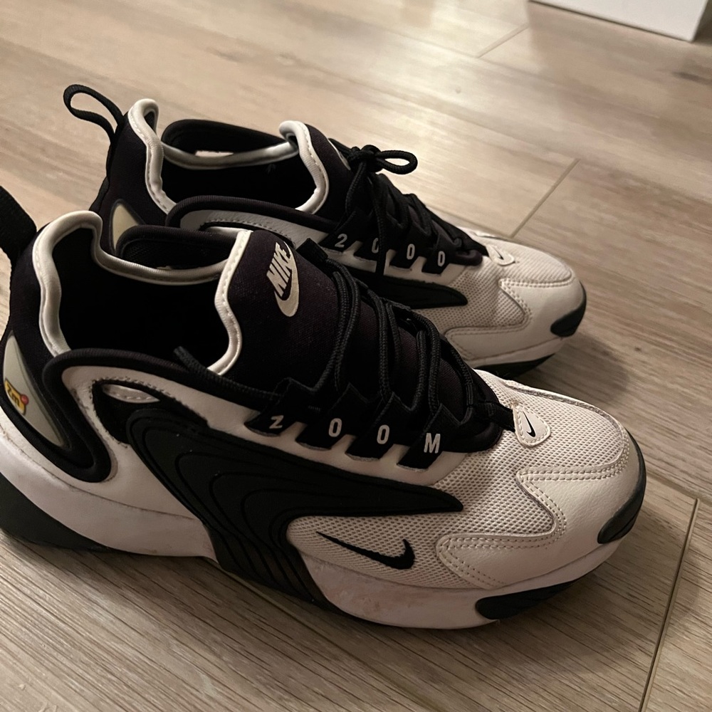 Nike black and white sneakers